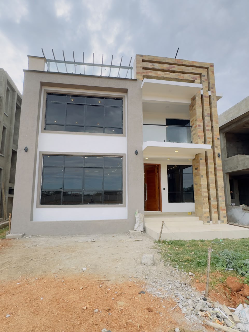 LUXURY 5-BEDROOM VILLAS+DSQ