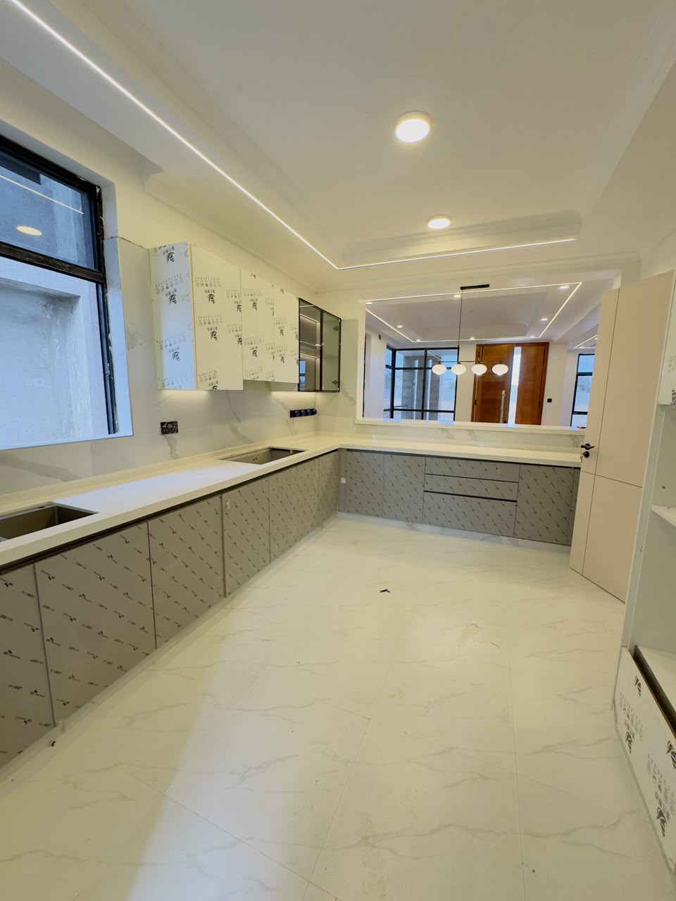 LUXURY 5-BEDROOM VILLAS+DSQ