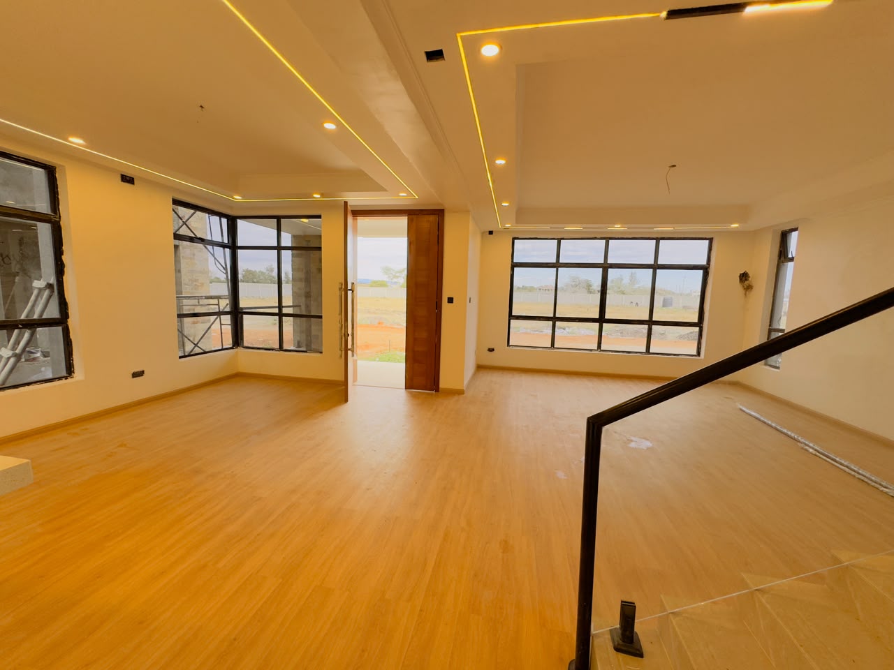 LUXURY 5-BEDROOM VILLAS+DSQ