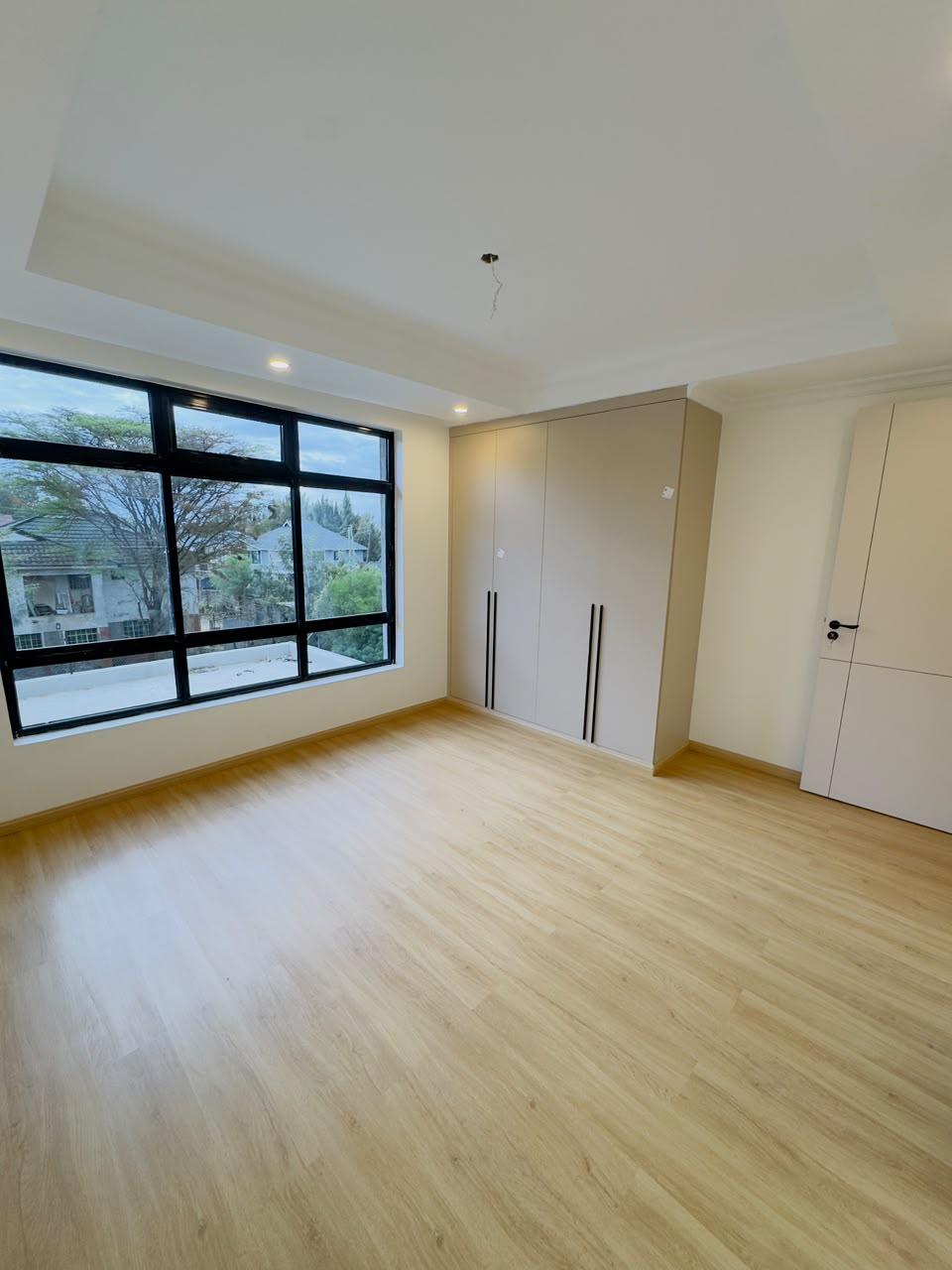 LUXURY 5-BEDROOM VILLAS+DSQ