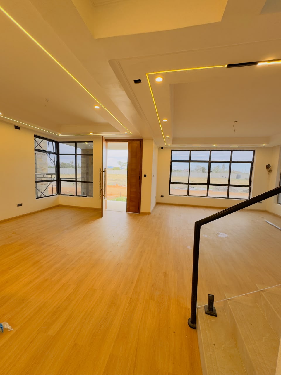 LUXURY 5-BEDROOM VILLAS+DSQ