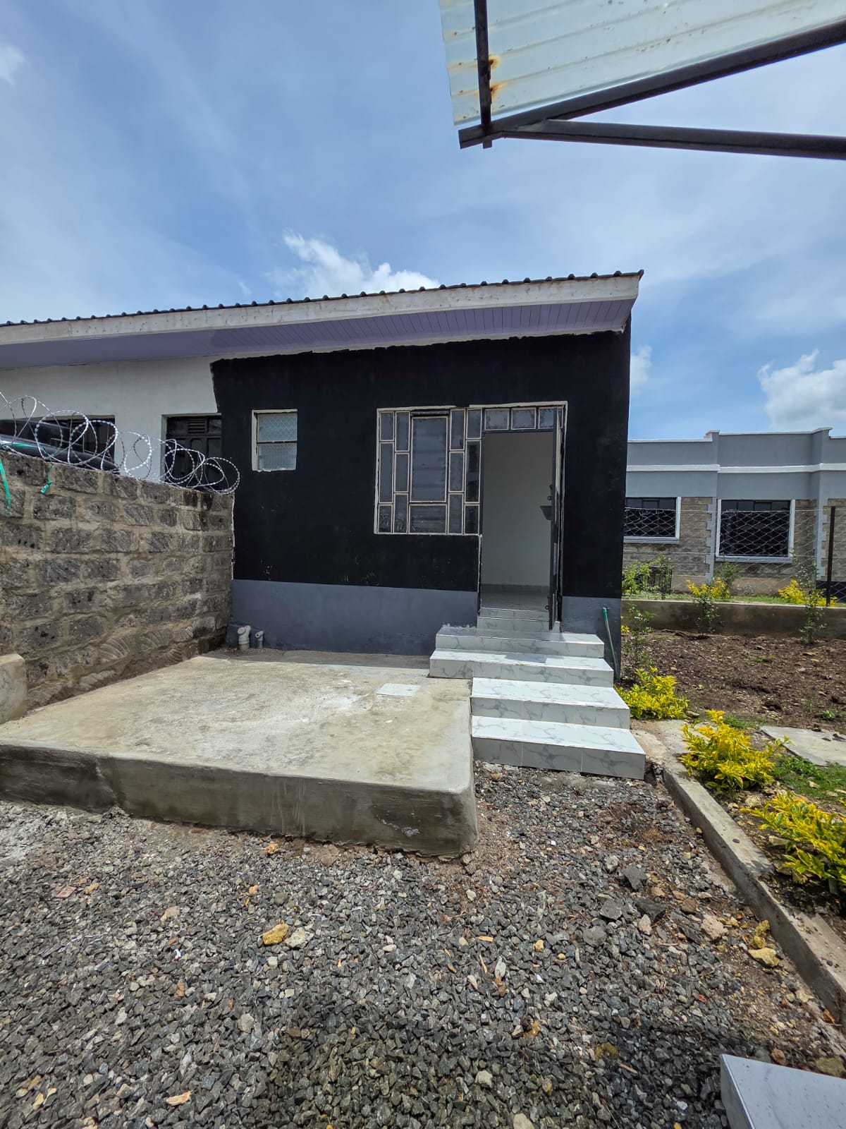 3 BEDROOM HOUSE +DSQ FOR SALE
