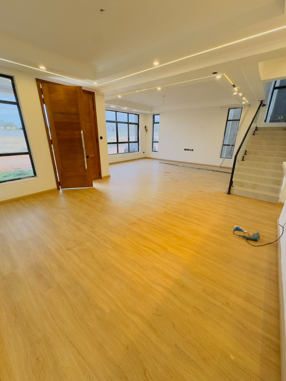 LUXURY 5-BEDROOM VILLAS+DSQ
